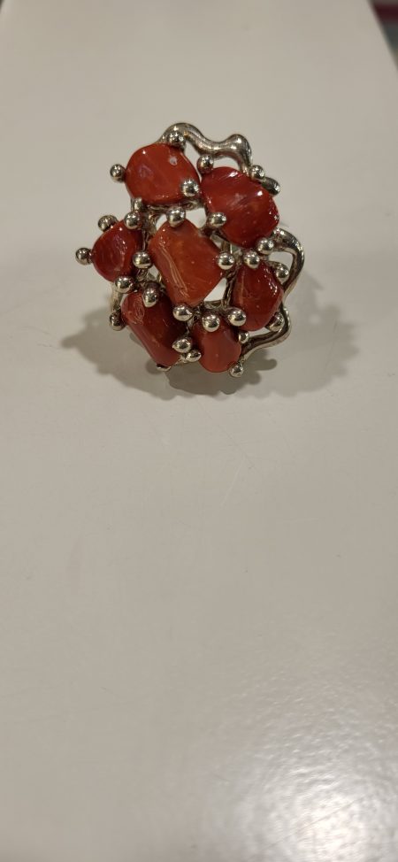 Anello in argento 925 con coralli naturali